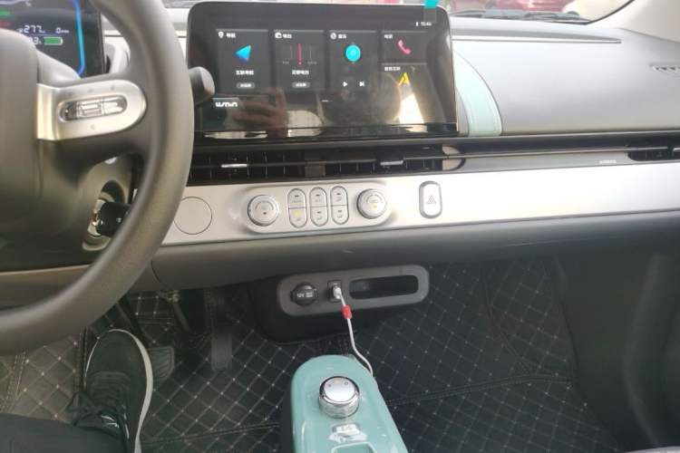 Used CHANGAN Lumin 2023 301km Honey Dew Edition Interior 1