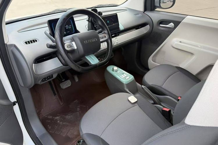 Used CHANGAN Lumin 2023 301km Honey Dew Edition Interior 2