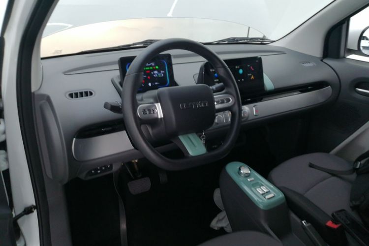 Used CHANGAN Lumin 2023 301km Honey Dew Edition Interior 2