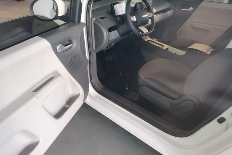 Used CHANGAN Lumin 2023 205km Xiangqin Version Interior 3
