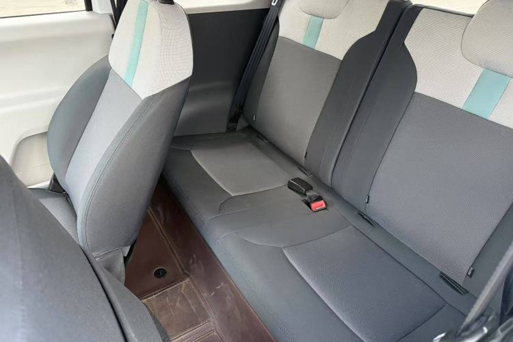 Used CHANGAN Lumin 2023 301km Honey Dew Edition Interior 3