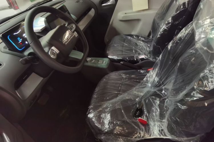 Used CHANGAN Lumin 2023 301km Honey Dew Edition Interior 3