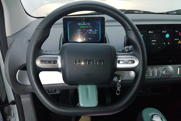 Used CHANGAN Lumin 2023 301km Honey Dew Edition Interior 3