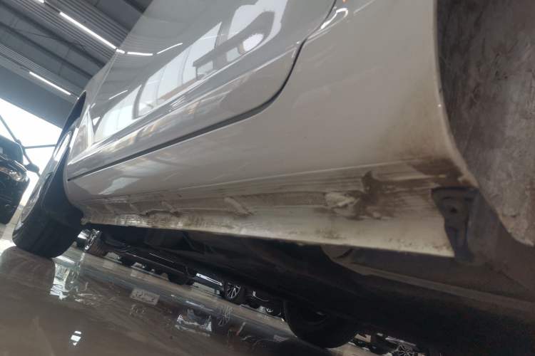 Used CHANGAN Lumin 2023 205km Xiangqin Version Left Side Sill