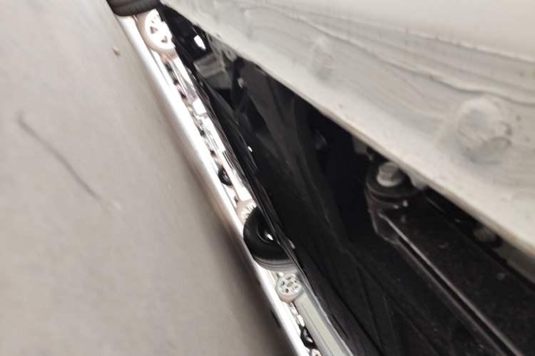 Used CHANGAN Lumin 2023 205km Xiangqin Version Left Side Sill