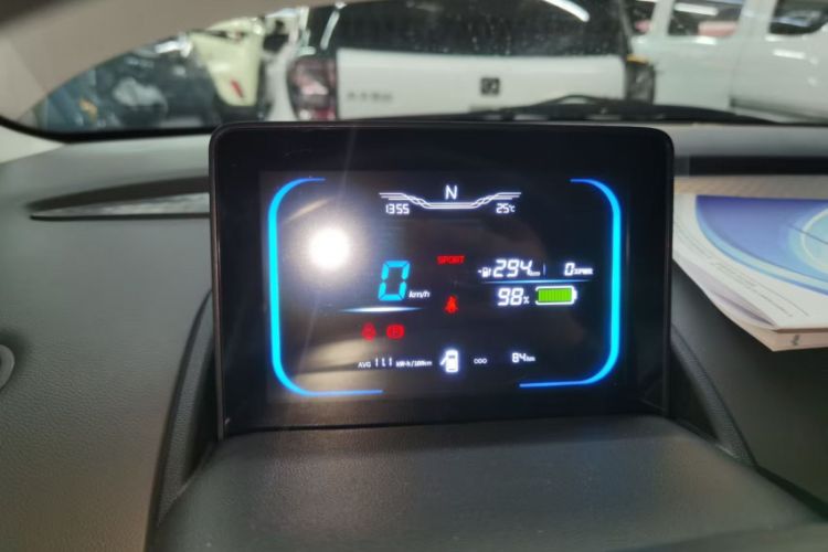 Used CHANGAN Lumin 2023 301km Honey Dew Edition Odometer Close Up