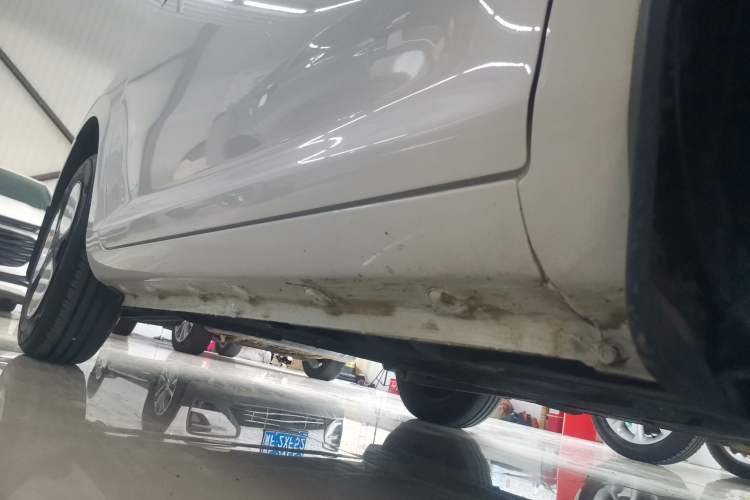 Used CHANGAN Lumin 2023 205km Xiangqin Version Right Side Sill
