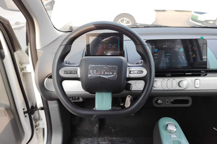 Used CHANGAN Lumin 2023 205km Xiangqin Version Steering Wheel