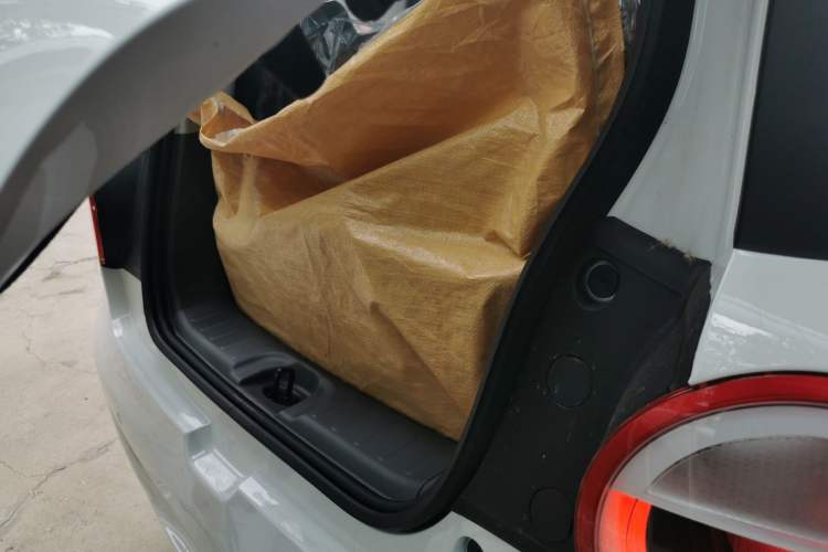 Used CHANGAN Lumin 2023 205km Xiangqin Version Trunk
