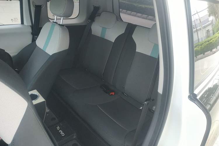 Used CHANGAN Lumin 2024 130km Qingyue Version Interior 4