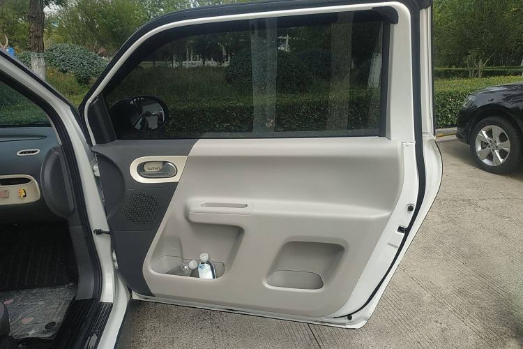 Used CHANGAN Lumin 2024 130km Qingyue Version Interior 5