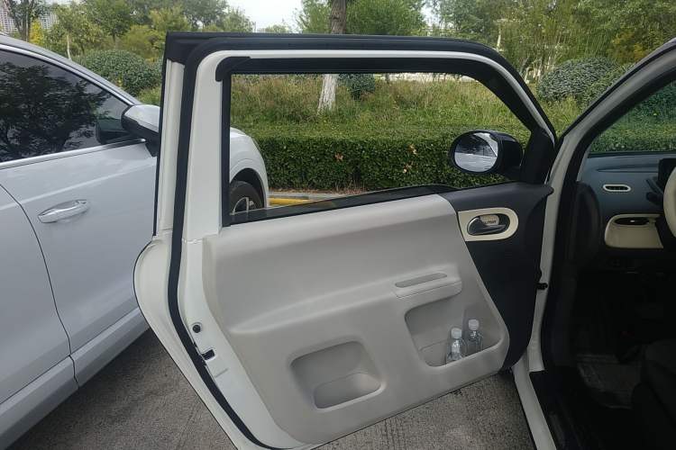 Used CHANGAN Lumin 2024 130km Qingyue Version Interior 7