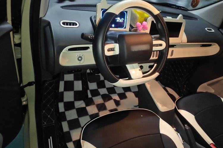 Used CHANGAN Lumin 2024 301km Launch Edition Interior 2
