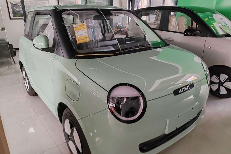 Used CHANGAN Lumin 2024 205km Launch Edition Exterior 4
