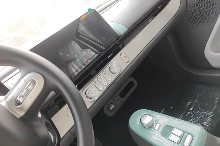 Used CHANGAN Lumin 2024 130km Qingyue Version Gear Lever