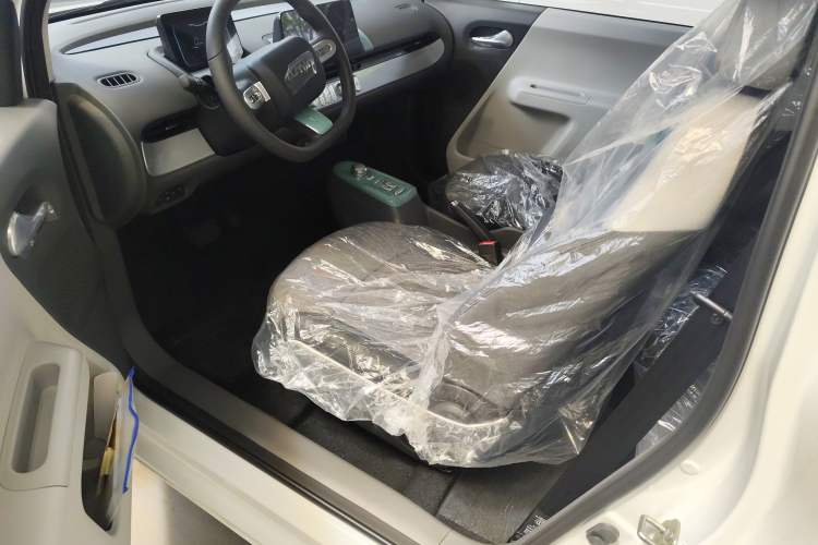 Used CHANGAN Lumin 2024 130km Qingyue Version Interior 1