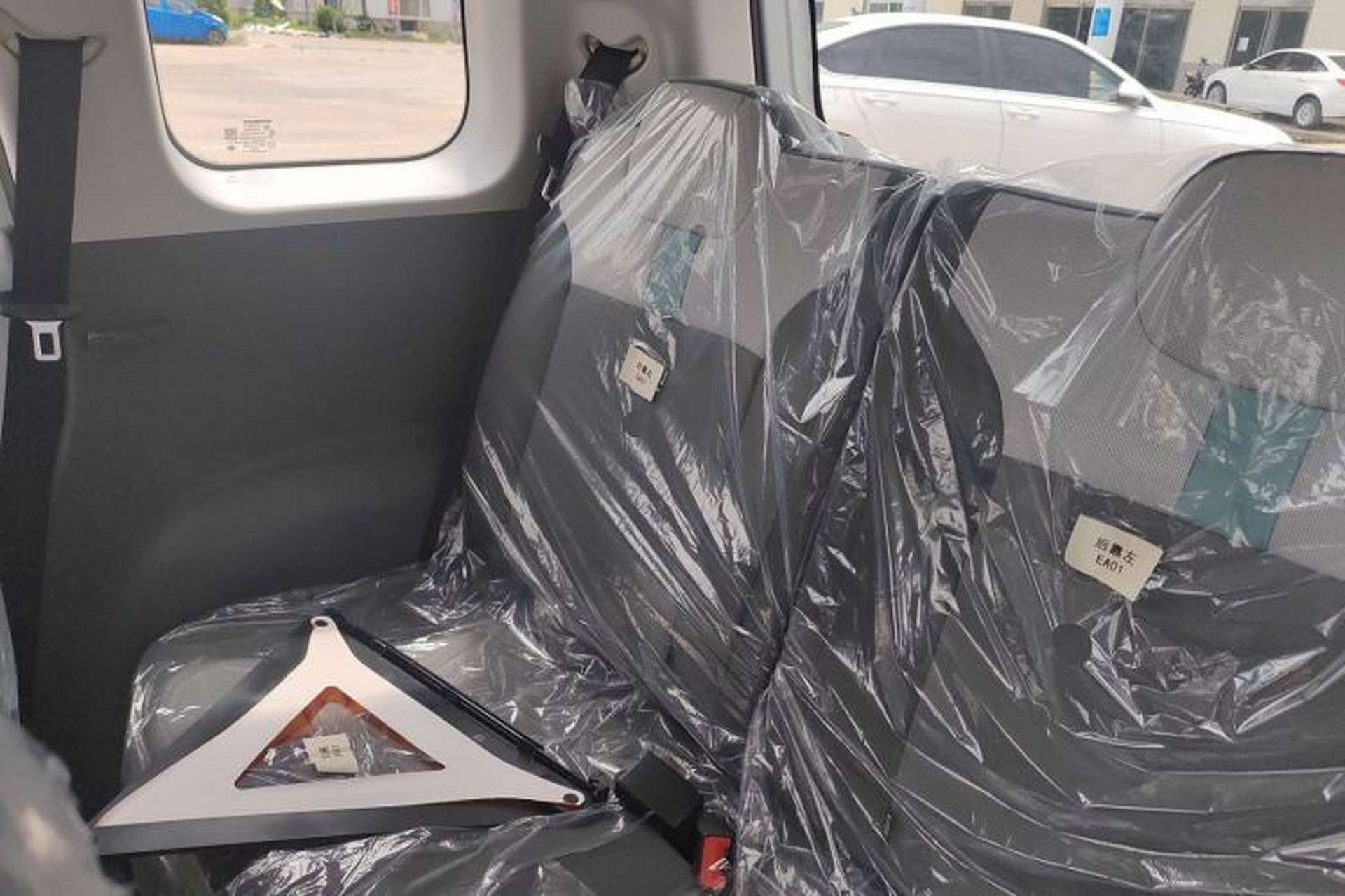 Used CHANGAN Lumin 2024 130km Qingyue Version Interior 1