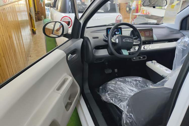 Used CHANGAN Lumin 2024 130km Qingyue Version Interior 2