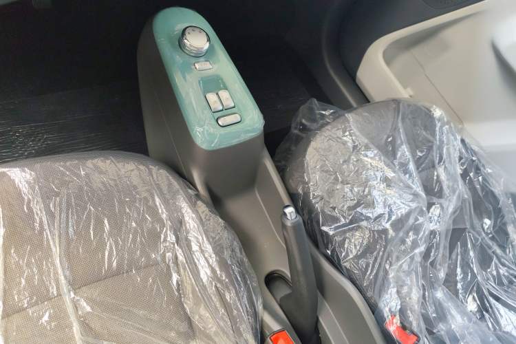 Used CHANGAN Lumin 2024 130km Qingyue Version Interior 3