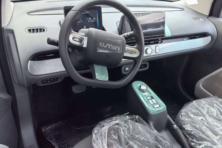 Used CHANGAN Lumin 2024 130km Qingyue Version Interior 3