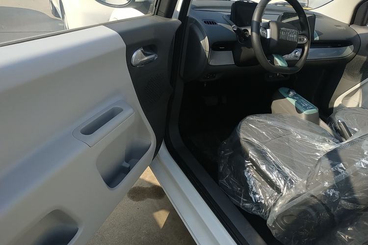 Used CHANGAN Lumin 2024 130km Qingyue Version Interior 3
