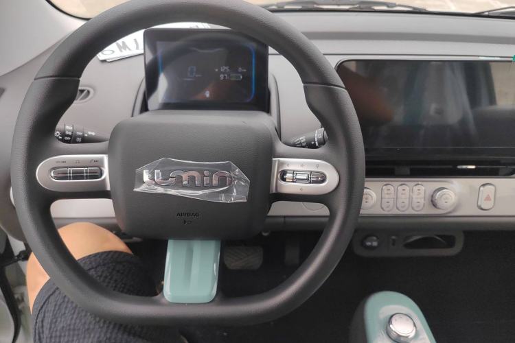 Used CHANGAN Lumin 2024 130km Qingyue Version Interior 3
