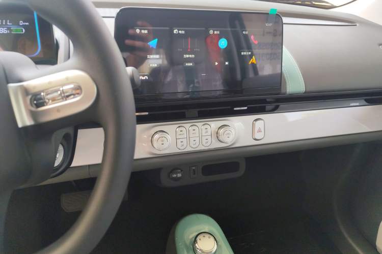Used CHANGAN Lumin 2024 130km Qingyue Version Interior 4