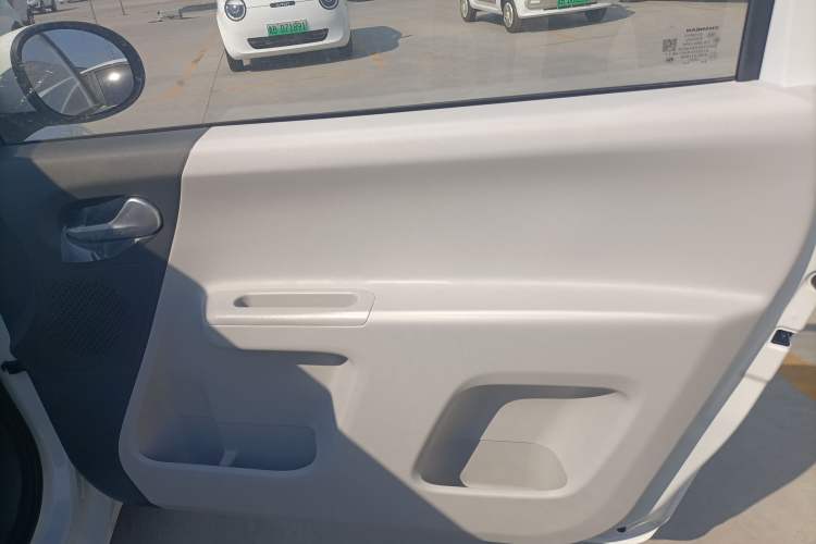 Used CHANGAN Lumin 2024 130km Qingyue Version Interior 5