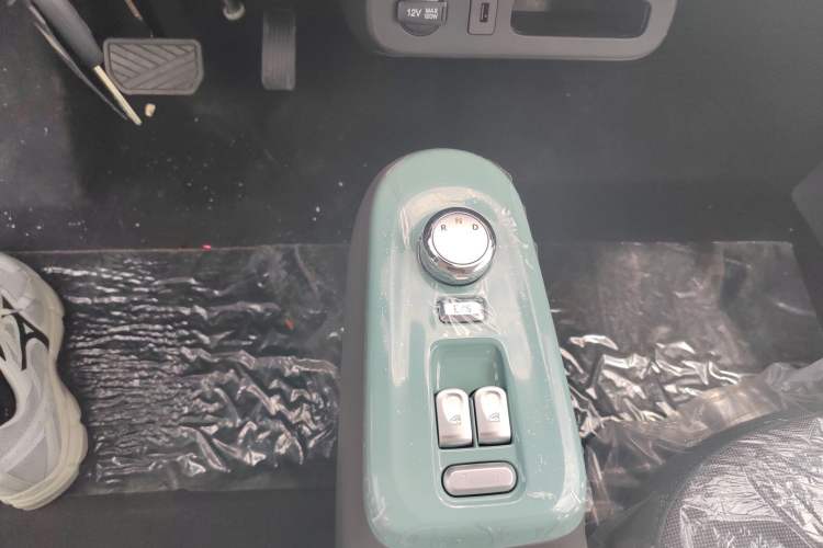 Used CHANGAN Lumin 2024 130km Qingyue Version Interior 5