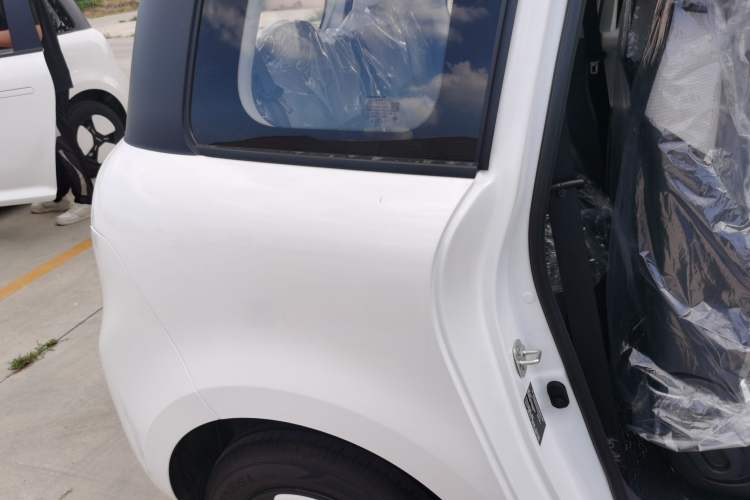 Used CHANGAN Lumin 2024 130km Qingyue Version Interior 6