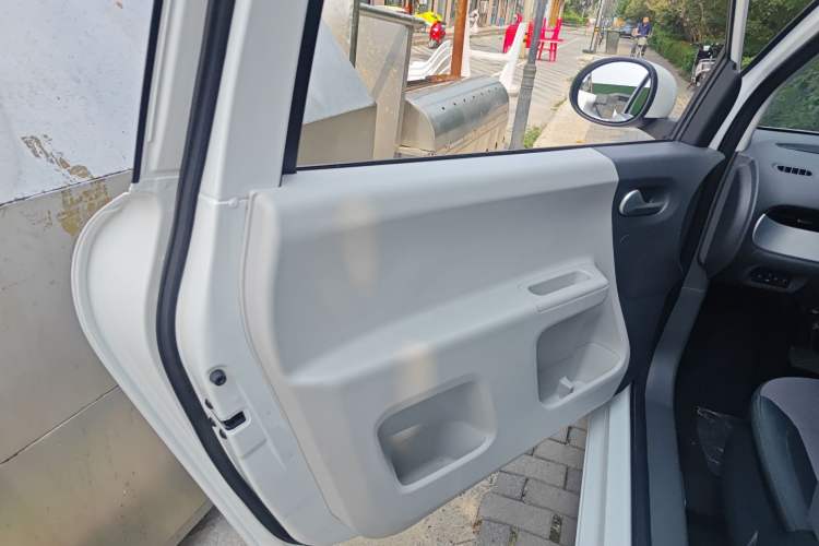 Used CHANGAN Lumin 2024 130km Qingyue Version Interior 7