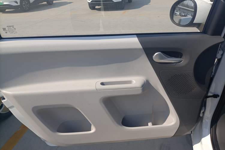 Used CHANGAN Lumin 2024 130km Qingyue Version Interior 7