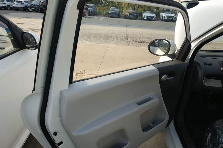 Used CHANGAN Lumin 2024 130km Qingyue Version Interior 8