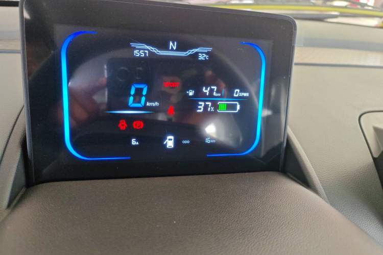 Used CHANGAN Lumin 2024 130km Qingyue Version Odometer Close Up