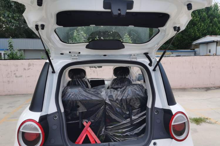 Used CHANGAN Lumin 2024 130km Qingyue Version Trunk