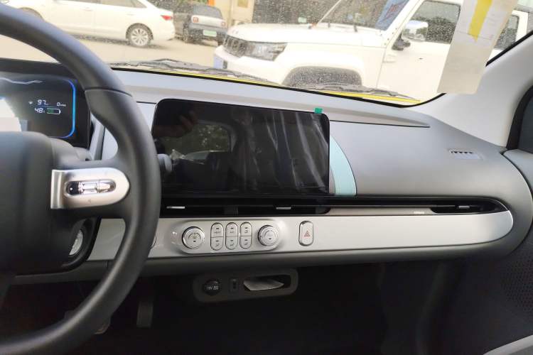 Used CHANGAN Lumin 2025 205 km Xiangqin Version Audio And AC Panel