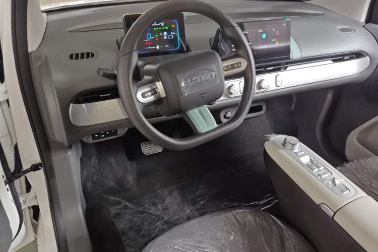 Used CHANGAN Lumin 2025 205 km Xiangqin Version Center Console