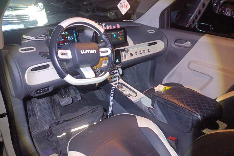 Used CHANGAN Lumin 2025 205km Refreshing Edition Center Console