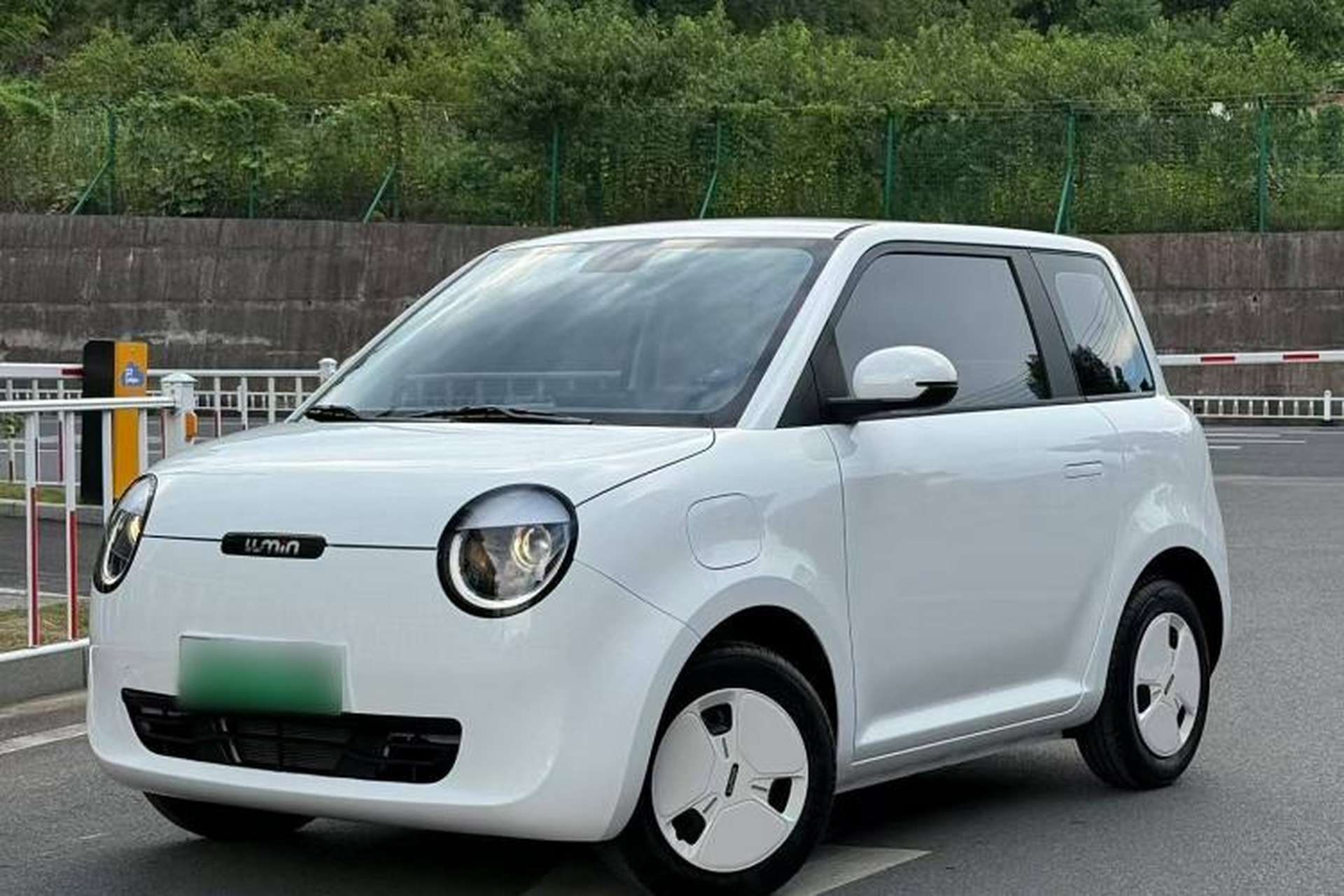 Used CHANGAN Lumin 2025 205km Refreshing Edition Front Left 45 Deg