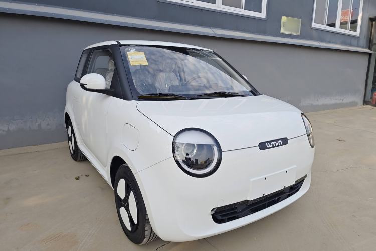 Used CHANGAN Lumin 2025 205 km Xiangqin Version Front Right 45 Deg