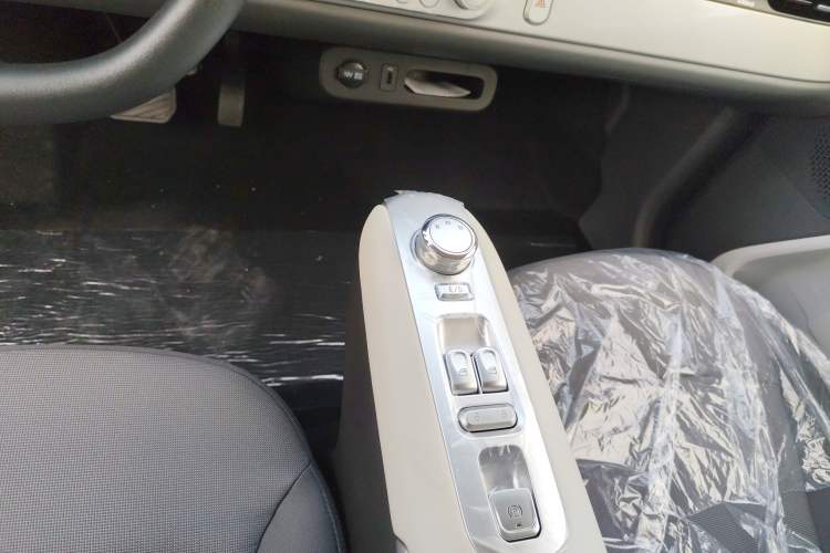 Used CHANGAN Lumin 2025 205 km Xiangqin Version Gear Lever