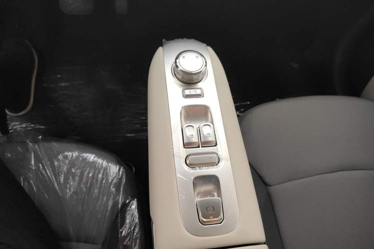 Used CHANGAN Lumin 2025 205 km Xiangqin Version Gear Lever