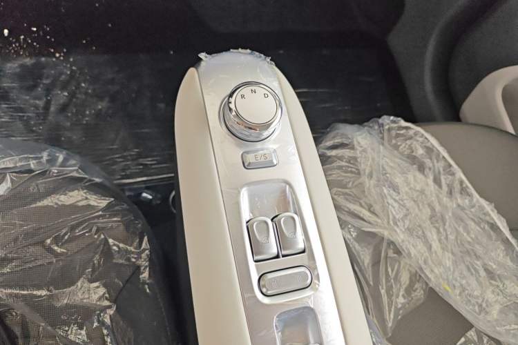 Used CHANGAN Lumin 2025 205 km Xiangqin Version Gear Lever