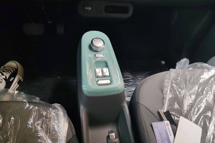 Used CHANGAN Lumin 2025 205km Refreshing Edition Gear Lever