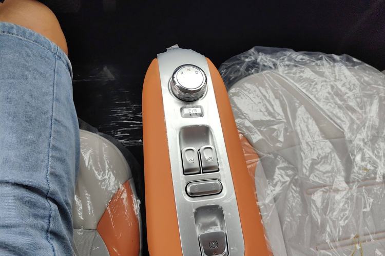 Used CHANGAN Lumin 2025 301km Honey Dew Edition Gear Lever