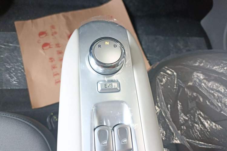 Used CHANGAN Lumin 2025 205 km Xiangqin Version Gear Lever