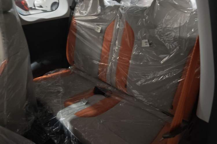 Used CHANGAN Lumin 2025 301km Honey Dew Edition Interior 1