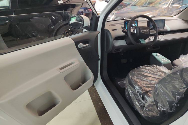 Used CHANGAN Lumin 2025 205km Refreshing Edition Interior 2