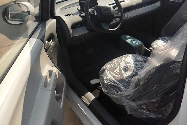 Used CHANGAN Lumin 2025 205km Refreshing Edition Interior 3