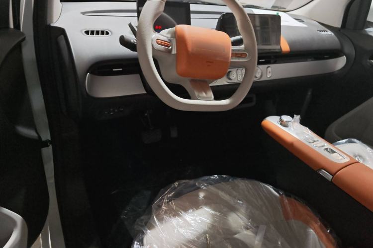 Used CHANGAN Lumin 2025 301km Honey Dew Edition Interior 3